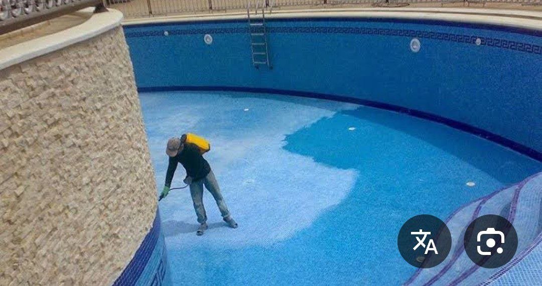 عزل مخارج اسكيمر وكشافات ليد داخل مسبح بمدينة عنك لمنع التسريب