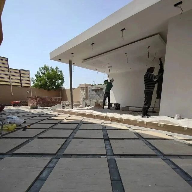 معالجة شروخ لياسة وتقشير دهان واجهة منزل بالقطيف حي الناصرة