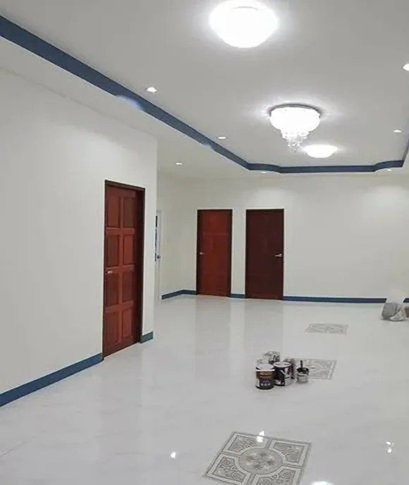 تشطيب دهان ديكوري قطيفة مخملي لجدار مجلس رجال بالخبر حي الحزام الأخضر